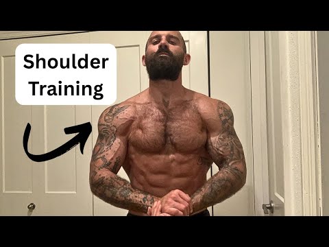 Видео: Накачайте широкие плечи дома (без спортзала)