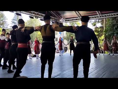 Видео: Фолклорен Танцов Фестивал "Хоро при извора" - Велинград 