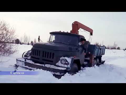 Видео: Лесовозы УРАЛ 4320, КРаЗ 255, ЗИЛ 131  по грязи и бездорожью! Truck in mud