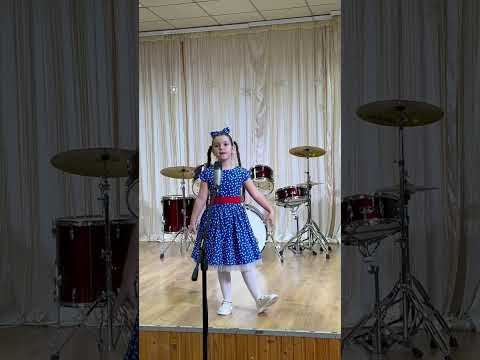 Видео: Olha Samoiliuk/Надія Стариш 6 років "Черевички" Зоряна Мартин, Ольга і Тетяна Денисенко/"ЯШМ", 2025.