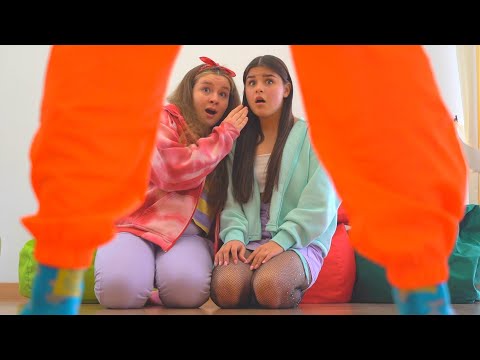 Видео: ЧЕМ ХВАСТАЕТСЯ СПОРТСМЕН ПЕРЕД ДАШЕЙ ? У КОГО КРУЧЕ БИЦУХА ? Девочки в ШОКЕ