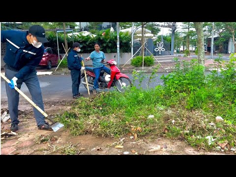 Видео: Уборка, кошение - Мужчина был удивлен, когда я убрался там, где он жил - Уборка тротуара