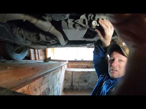 Видео: Как самому заменить  генератор в Mersedes A 170 CDI W168 008