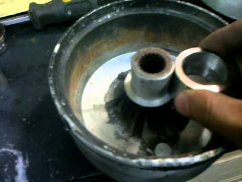 Видео: Переходник для установки широкого колеса на скутер, часть 2 (колесо от машины на двигатель 157qmj)