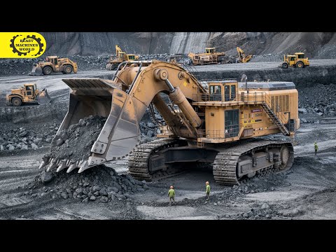 Видео: БЕЗУМНЫЕ горнодобывающие машины в действии — гигантские экскаваторы загружают грузовики-монстры