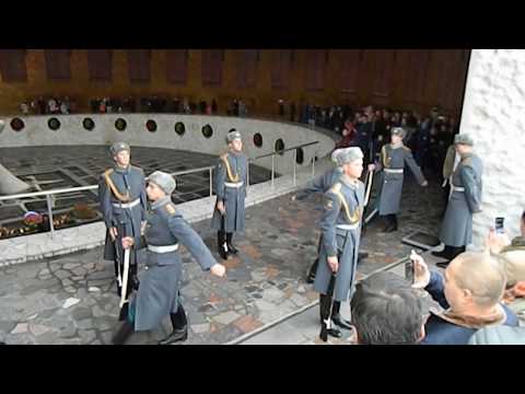 Видео: Почетный караул Мамаев курган 5 11 2017