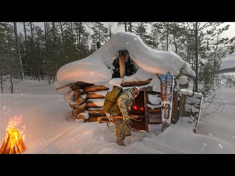 Видео: НАШЁЛ ИЗБУ ЗАГЛЯНУЛ ВО ВНУТРЬ И ОБАЛДЕЛ. НАХОДКА В ТАЙГЕ. ЛЫЖНЫЙ ПОХОД К ЗАГАДОЧНОЙ ИЗБЕ. ГЛУХАРИ