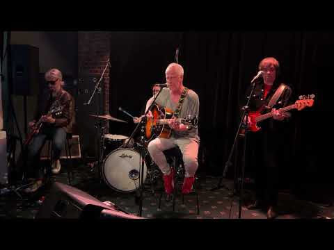 Видео: СегодняНочью - live @ Мунк - Не удержаться