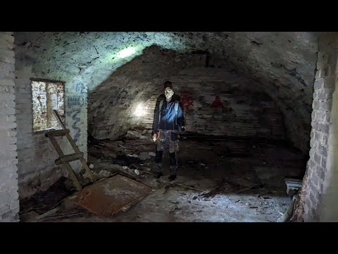 Видео: Неприметный холм в Нарве оказался казематом XVIII века
