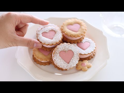 Видео: Сэндвич с печеньем со сливочным сыром [со вкусом клубники] без яиц, в упаковке