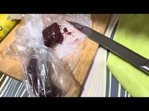 Видео: Попробовала КРОВЬ на вкус😰Работа в магазине. Вкусная СОЛЯНКА. ОБНОВКИ.