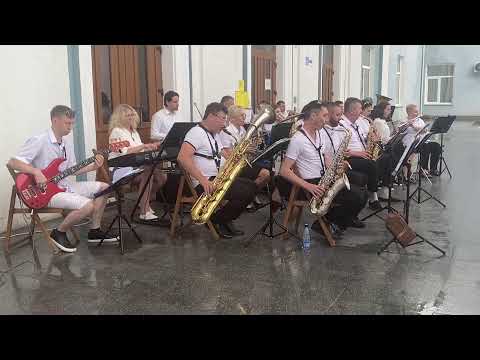 Видео: Концерт духового оркестра «Мелодии лета»