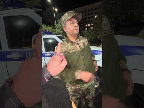 Видео: Әкімшілік полицей бастығына респект, дер кезінде қолға алып шара көрілді, өсіп өніңдер!