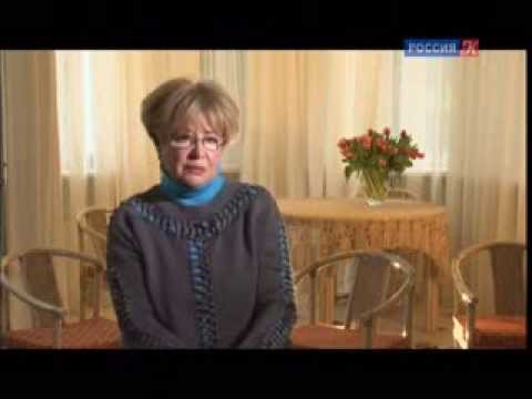 Видео: Марина Неелова. Мечтая о себе другой.  Часть 1