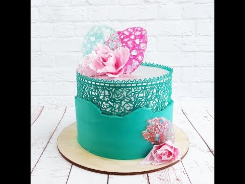 Видео: Гибкий айсинг. Торт с кружевом.\ Flexible icing. Cake with lace.