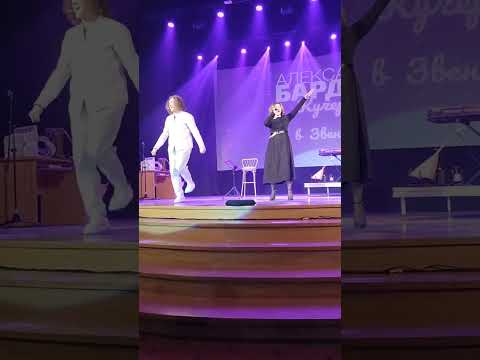 Видео: @Александр И Наталья Бардины.КВ город Звенигород.@Расцвели Ромашки для моей Наташки.🌼🌼🌼