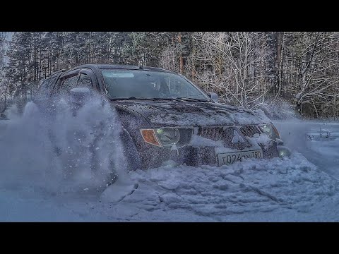 Видео: Comforser CF3000, Safari 500, Safari 540, Bridgestone Blizak по снегу. Нивы, Уаз и Mitsubishi L200.