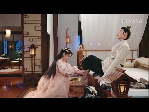 Видео: Когда героиня мыла ноги мужу, она узнала, что он не слепой.