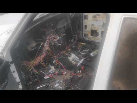 Видео: Замена салона Волги газ 3110 на 31105 рестайлинг