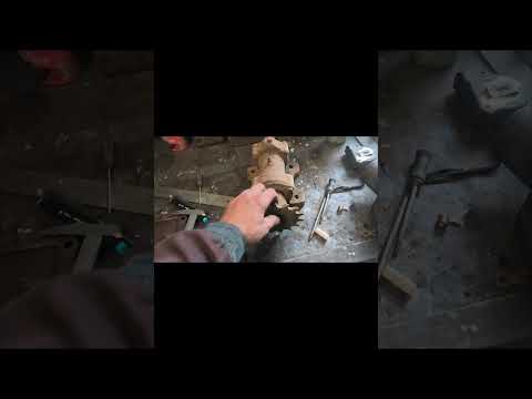 Видео: Установка кома на РК газ 66 для изготовления вома на самодельный трактор мини МТЗ. Ч1.