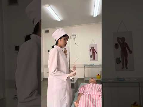 Видео: Сұйықтықты көк тамырға тамшылатып құю техникасы