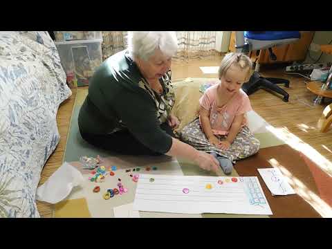 Видео: Радослава Лемешкина, 2 года 4 месяца. Урок за инструментом и на полу.