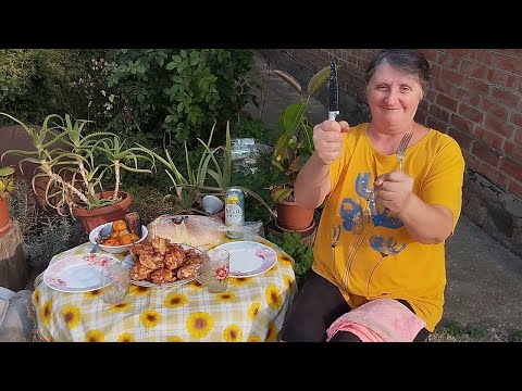 Видео: Смачна вечеря та нове Оліне захоплення.