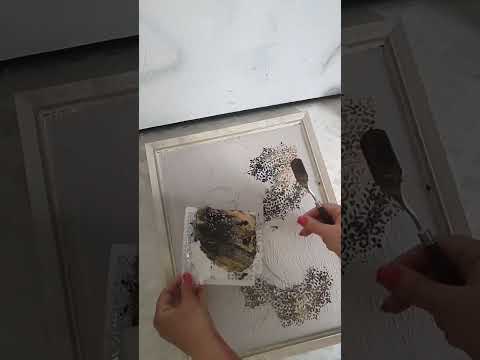 Видео: мастер класс по созданию картины из шпатлевки с поталью. Часть 1