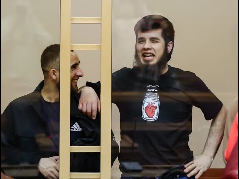 Видео: Издеваются и смеются в зале суда