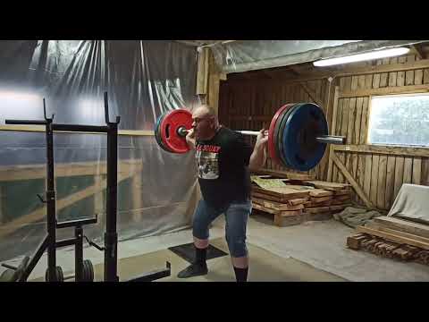 Видео: ПРИСЕДАНИЯ  200 КГ / 10 ПОВТОРЕНИЙ В 50 ЛЕТ. БЕЗ ХИМИИ И СПОРТ-ПИТА. SQUAT. 200 KG / 440 LBS.10 REPS