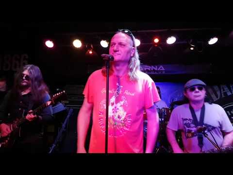 Видео: Глутницата - Махмурлук / Glutnitsata - Mahmurluk (Official Video)