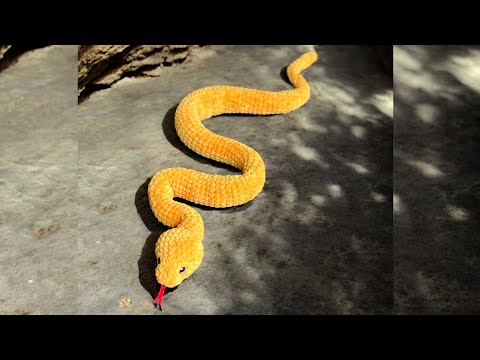 Видео: Змея крючком из плюшевой пряжи // мастер-класс // Вязаная змея 🤩 // PDF-схема змея ETSY