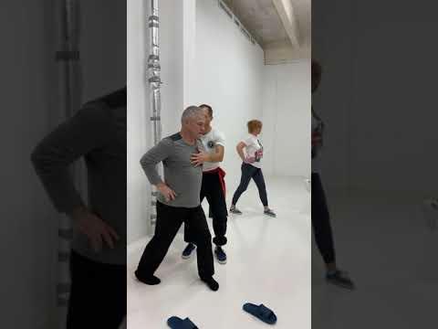 Видео: Делаем стройные и подтянутые ноги