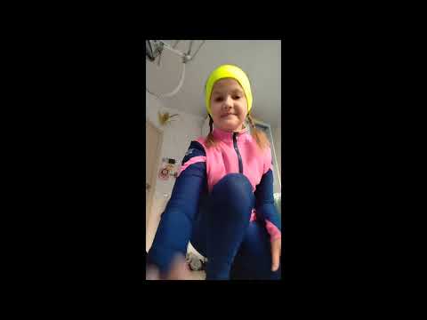 Видео: Мини ВЛОГ как я собираюсь на фигурное катание) посмотрите до конца будет очень интересно🎀