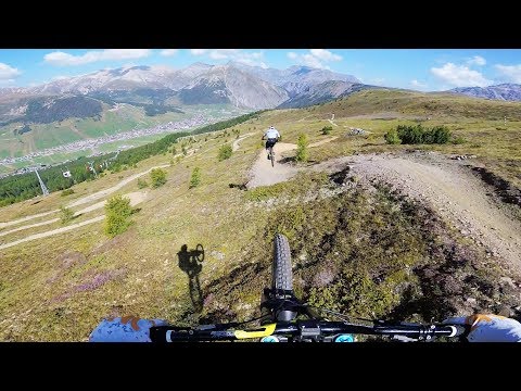 Видео: ЧЕРНАЯ трасса в Италии