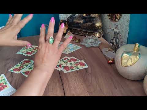 Видео: Наблюдава ли ви тайно⁉️Пита ли за вас⁉️😜