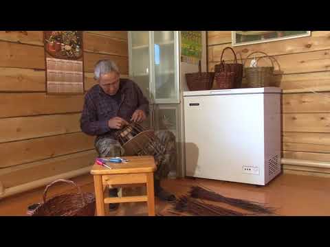 Видео: Уус кыһата. Ытык Күөл олохтооҕо Федор Старостин талахтан корзина өрөр.