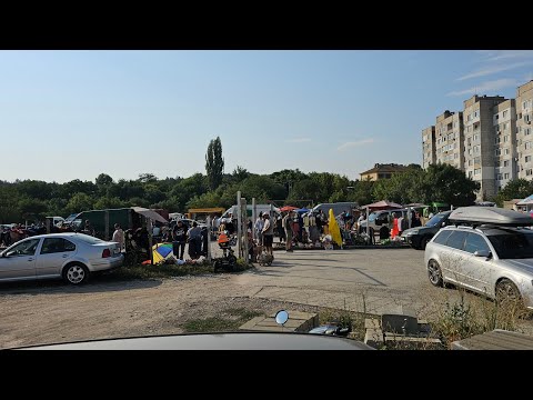 Видео: 🇧🇬 На БИТАКА с БАТКАТА. Как да купиш стока за 10 лв. и да я продадеш. Какво си купих? !! Bulgaria