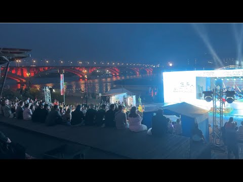 Видео: Красноярск-тёплый субботний вечер, очень много народу😎