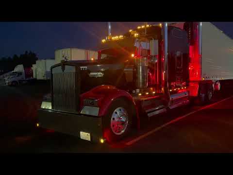 Видео: Дальнобойщик США Kenworth W900L Ночной бродяга 💥