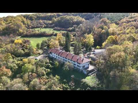 Видео: Река Искър, Струпешки манастир и гара Струпец от птичи поглед