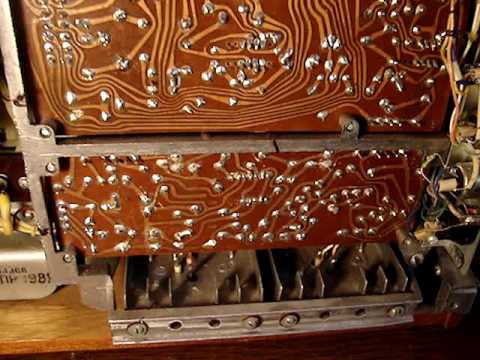 Видео: Замена усилителя мощности в магнитофоне Маяк 205