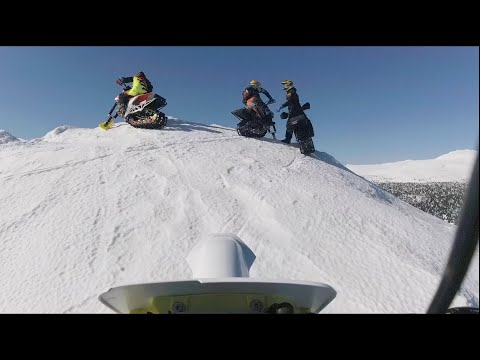 Видео: Сноубайк объединяет две любымые вещи- СНЕГ И МОТОЦИКЛ #smfsnowbike 