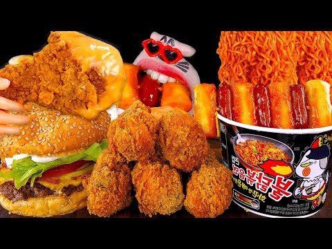 Видео: Булдак Жареная лапша, чизбургер, курица с чесноком | АСМР МУКБАНГ из REALMOTH