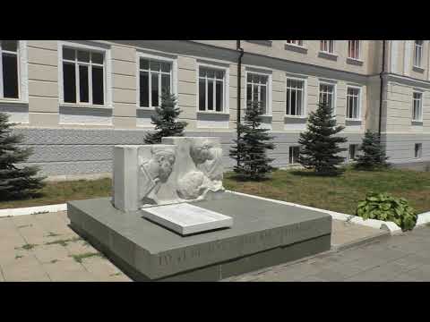 Видео: Небольшая прогулка по улице Горького в Нальчике. Дом 27 для Ольги