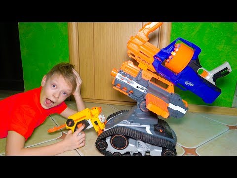 Видео: НЕРФ ДРОН нападает на Сашу. БРОС ШОУ.