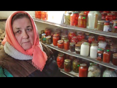 Видео: НАШ ПОГРЕБ / ОБЗОР ЗАПАСОВ  НА ЗИМУ / НАМ ПРИСЛАЛИ МЕШОК ОРЕХОВ  / Александр и Лидушка