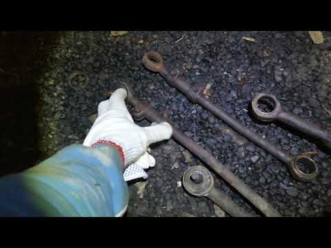 Видео: Замена рулевой трапеции на Волге. Отличие рулевой трапеции с шаровой подвеской и шкворневой.