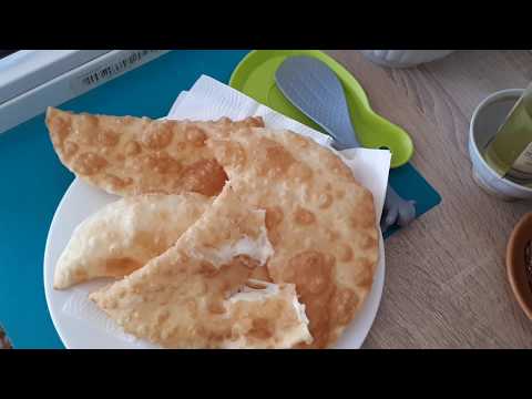 Видео: ВЫ ТАКИХ* ЧЕБУРЕКОВ С СЫРОМ*-НАВЕРНОЕ НЕ ЕЛИ