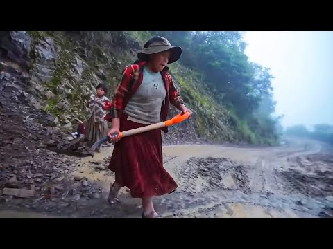 Видео: Боливия: Жизнь в облаках | Самые опасные дороги в мире